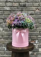 Цветочная композиция из Гипсофила и Розы в шляпной коробке #REPLACE_PRED# Кизляре Республики Дагестан