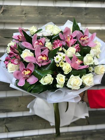 Букет цветов из: Розы и Хризантемы в Кизляре Республики Дагестан
