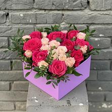 Цветочная композиция из Розы в коробке в Кизляре Республики Дагестан