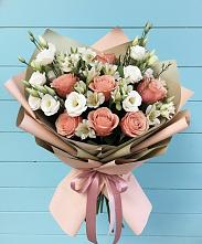 Букет цветов из:  Розы, Альстромерии и Лизиантусы в Кизляре Республики Дагестан