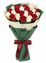 Букет Микс из красных и белых роз в Кизляре Республики Дагестан