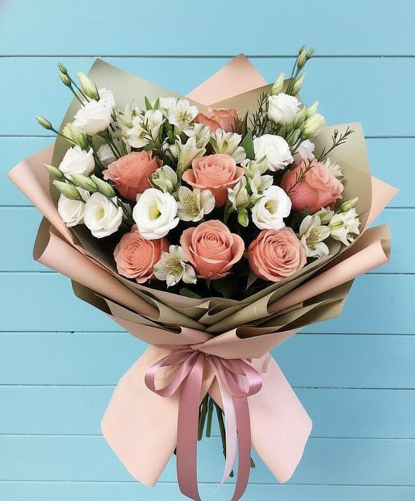 Букет цветов из: Розы, Альстромерии и Лизиантусы в Кизляре Республики Дагестан