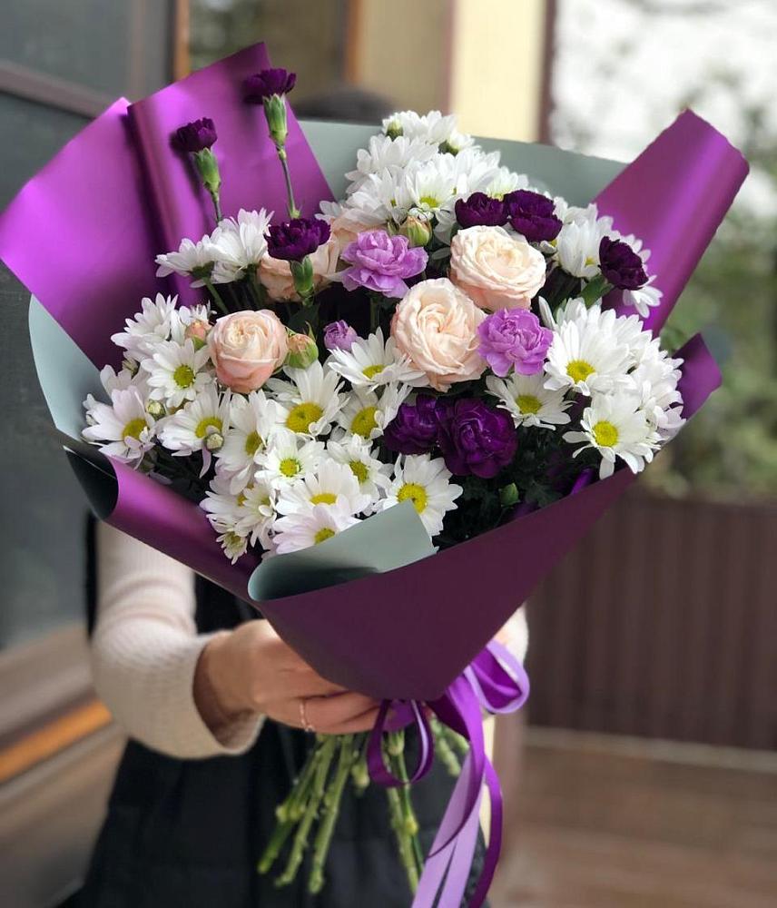 Букет цветов из: Хризантемы, Гвоздики и Розы в Кизляре Республики Дагестан