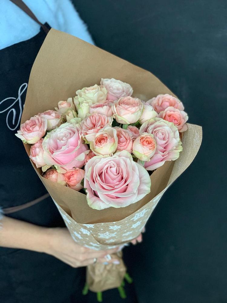 Букет цветов из: Хризантемы и Розы в Кизляре Республики Дагестан