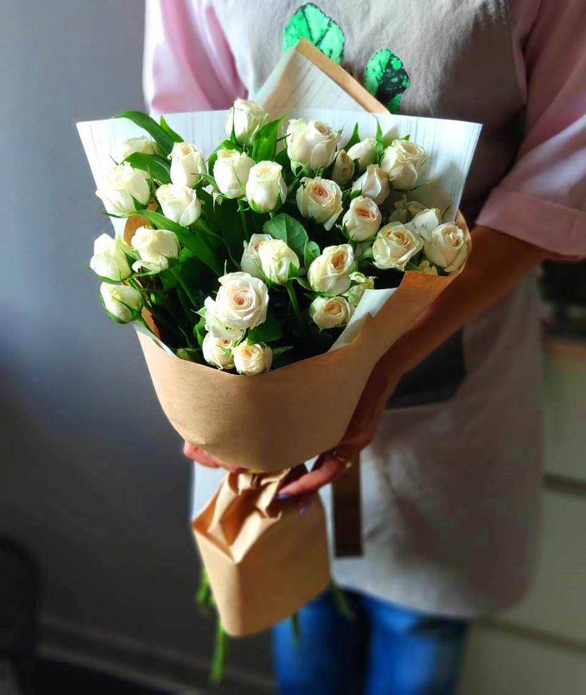 Букет цветов из: Розы в Кизляре Республики Дагестан