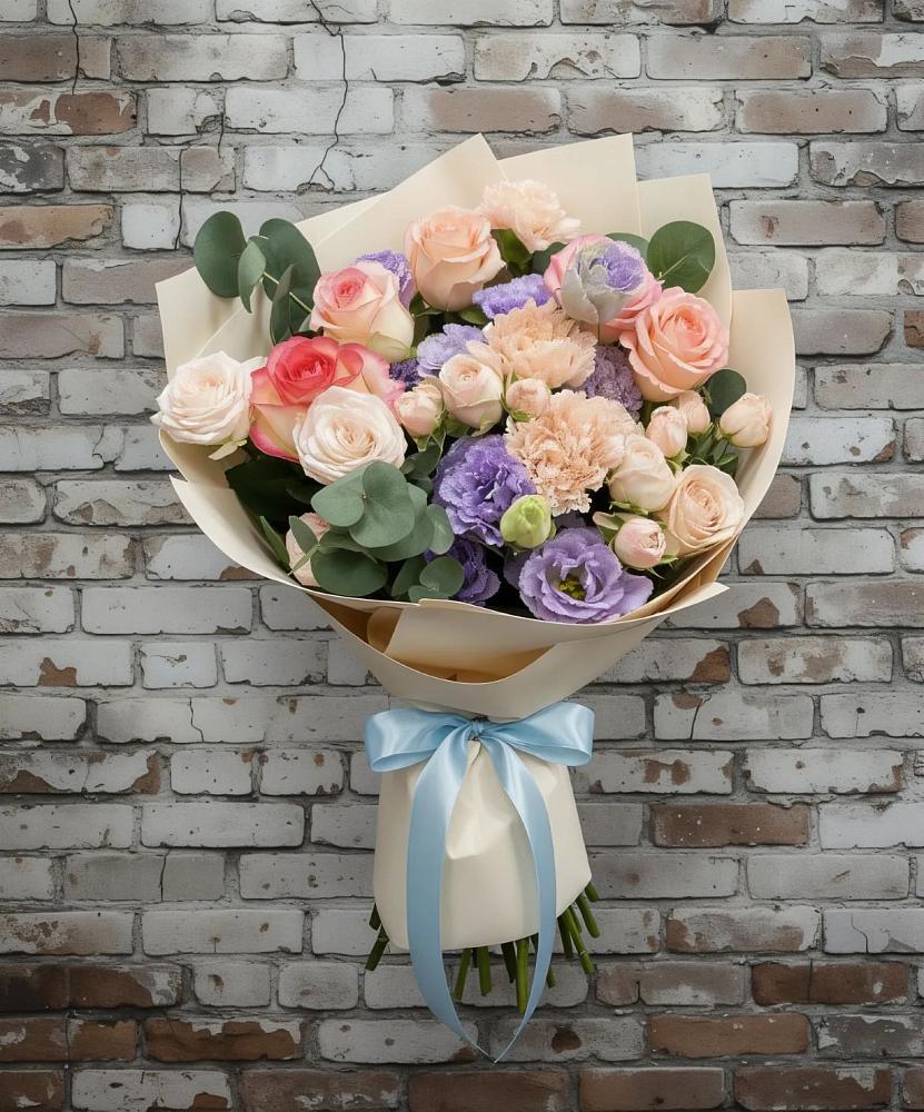 Букет цветов из: Розы, Лизиантусы и Гвоздики в Кизляре Республики Дагестан