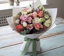 Букет цветов из:  Розы, Лизиантусы и Гвоздики в Кизляре Республики Дагестан