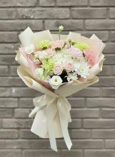 Букет цветов из:  Гвоздики, Розы, Лизиантусы и Хризантемы #REPLACE_PRED# Кизляре Республики Дагестан