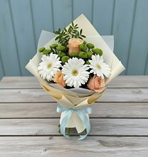 Букет цветов из:  Герберы, Розы и Хризантемы в Кизляре Республики Дагестан