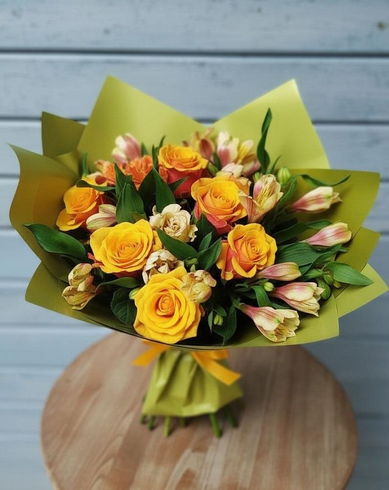 Букет цветов из: Альстромерии и Розы в Кизляре Республики Дагестан