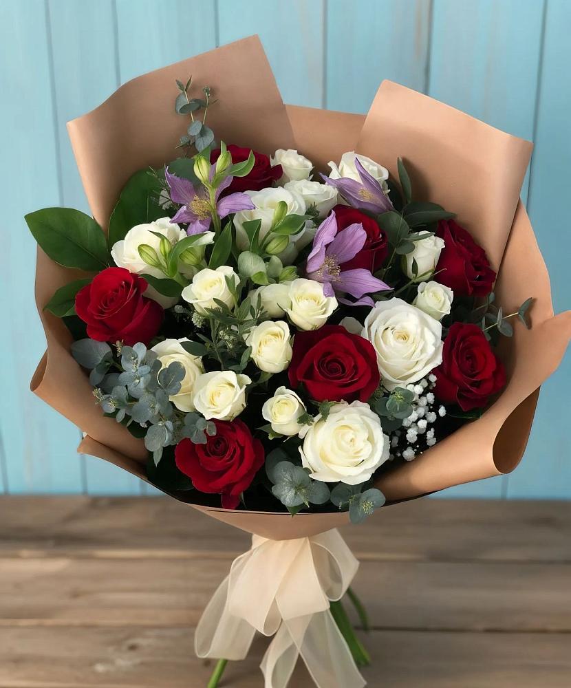 Букет цветов из: Розы и Альстромерии в Кизляре Республики Дагестан