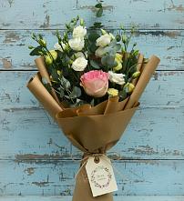Букет цветов из:  Розы и Лизиантусы в Кизляре Республики Дагестан