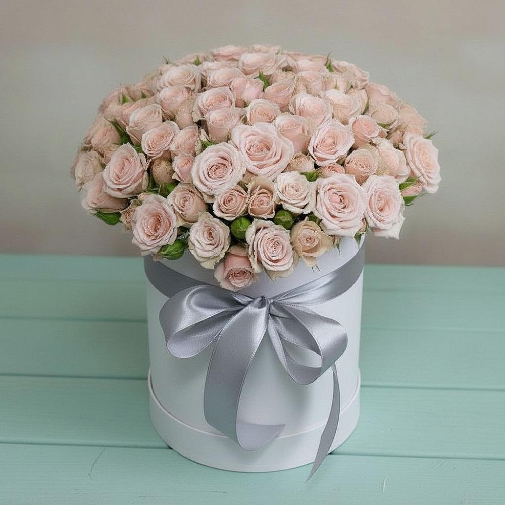 Цветочная композиция из Розы в шляпной коробке в Кизляре Республики Дагестан